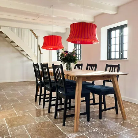 Charming Thatched From 1877 Vakantiehuis *