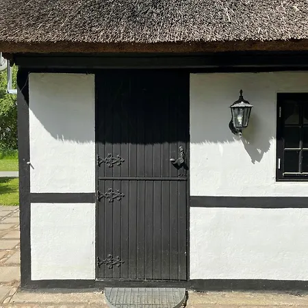 Charming Thatched From 1877 بيت للعطل Ørsted