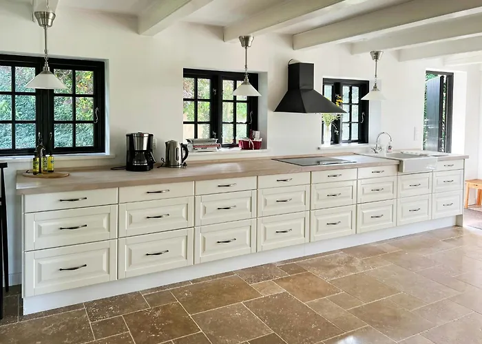 Charming Thatched From 1877 *